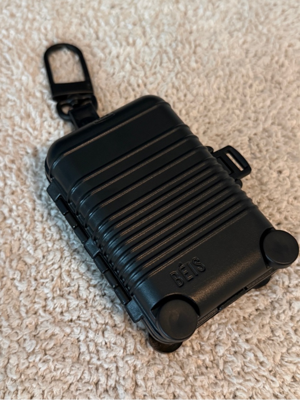 BÉIS Micro Roller Keychain | Mini Suitcase Bag Charm (Black)